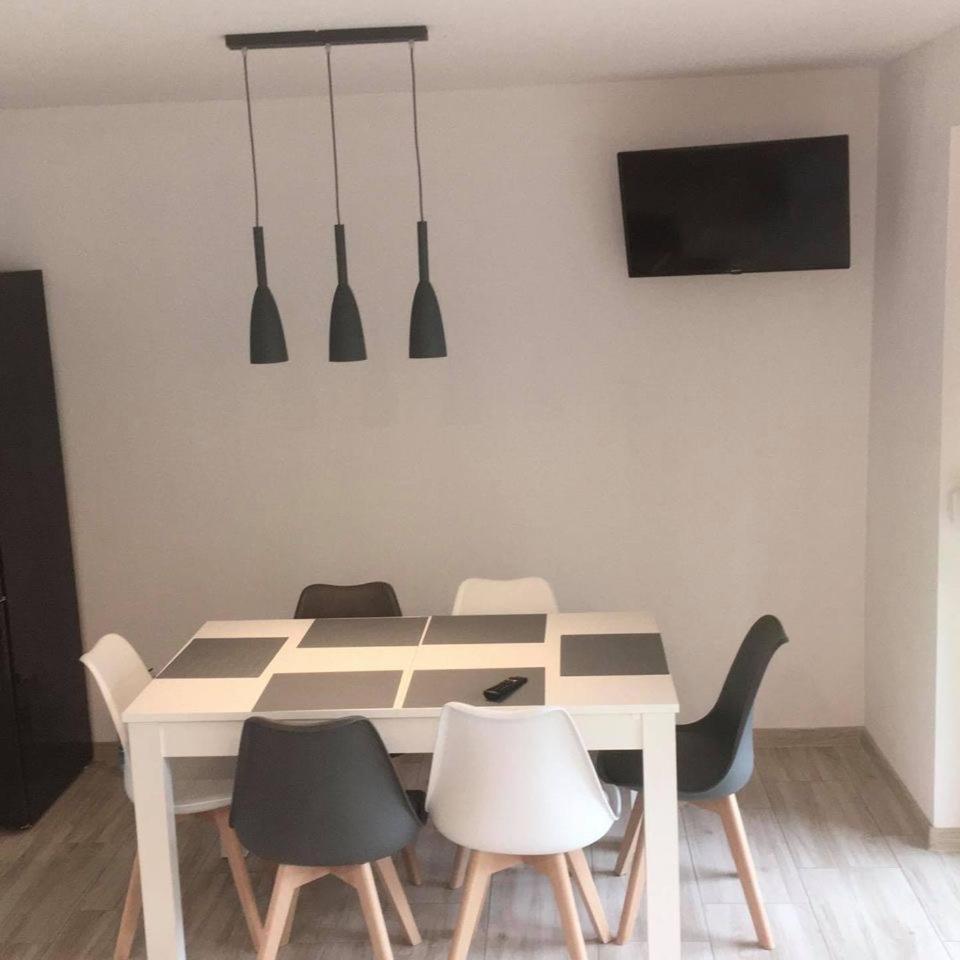 Holiday home Dolina Zlotego Potoku Jarnoltowek